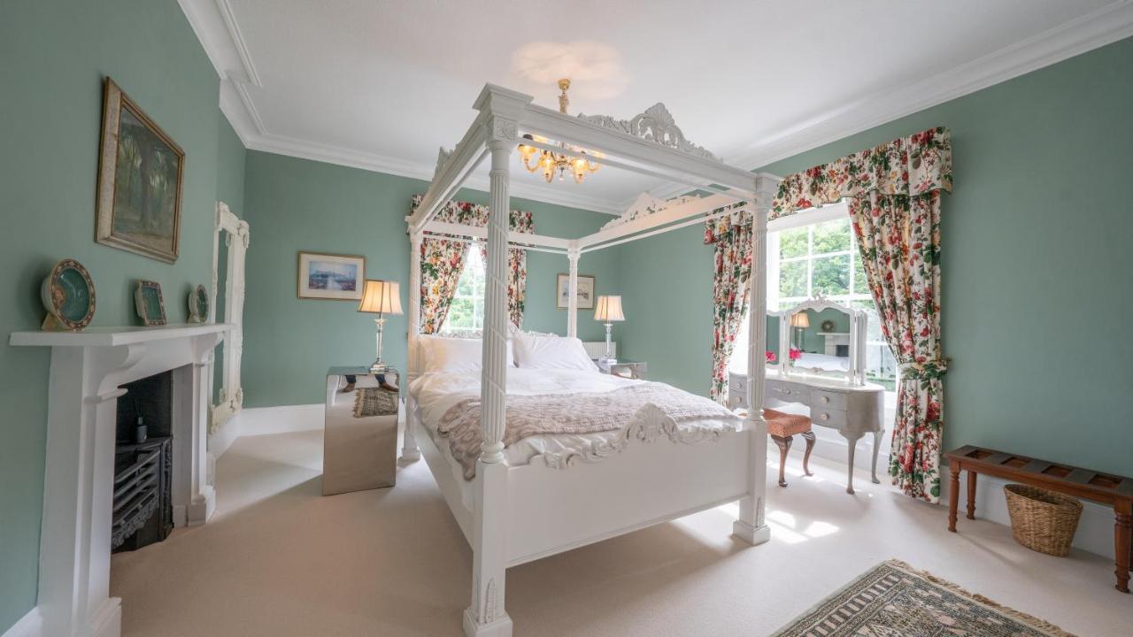 Pantybeiliau House Bed & Breakfast Gilwern 外观 照片