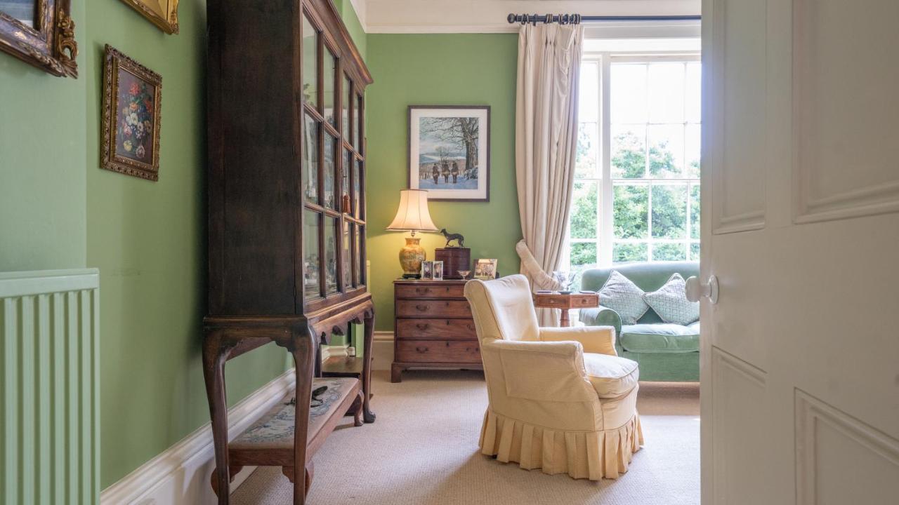 Pantybeiliau House Bed & Breakfast Gilwern 外观 照片
