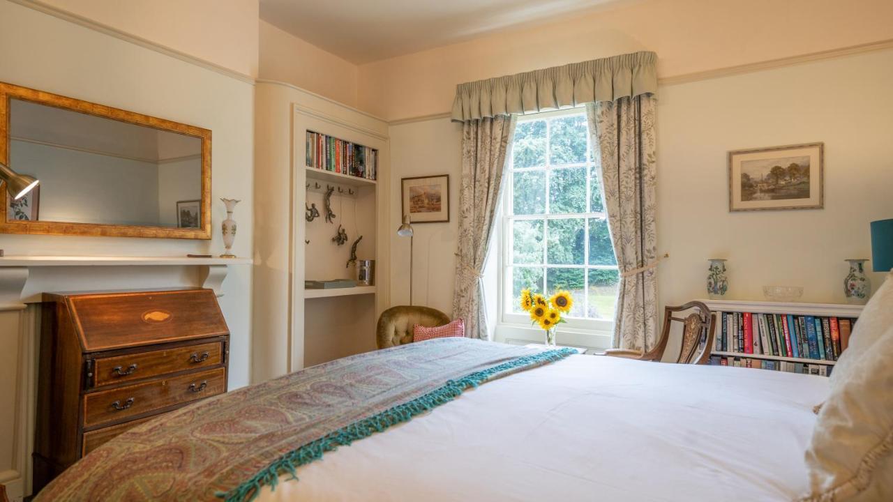 Pantybeiliau House Bed & Breakfast Gilwern 外观 照片