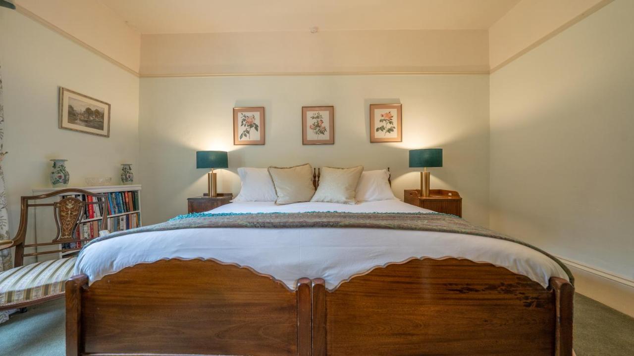 Pantybeiliau House Bed & Breakfast Gilwern 外观 照片